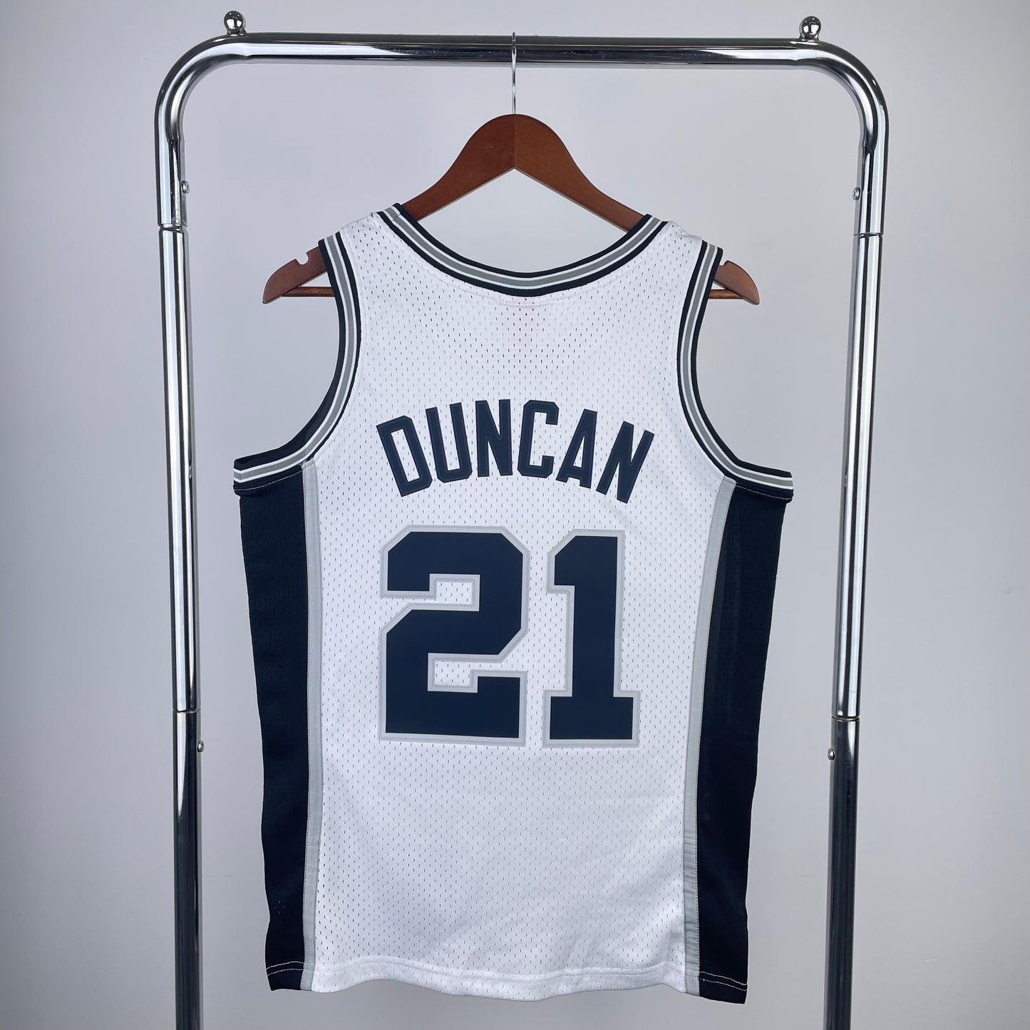 San Antonio Spurs 98/99 Tim Duncan M&N Hardwood classic Jersey (White)