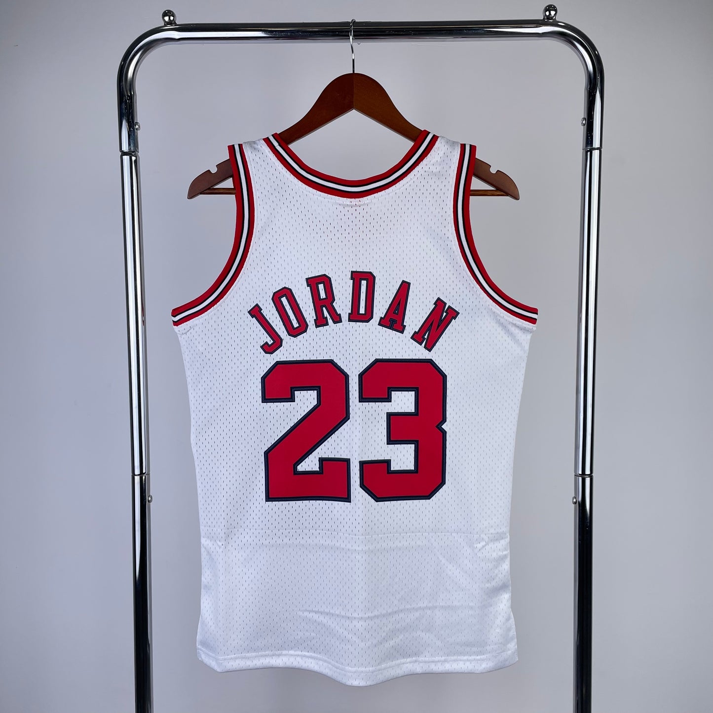 Chicago Bulls 97/98 Michael Jordan M&N Hardwood Classic Jersey (White)
